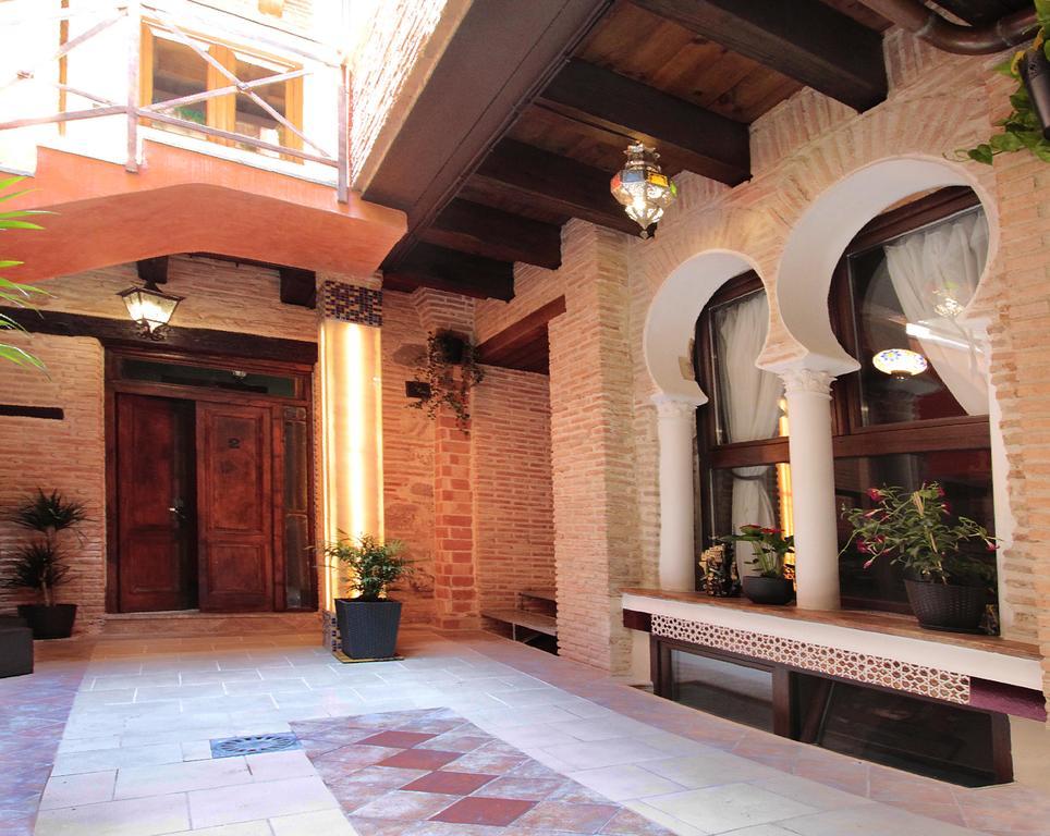 Apartamentos Alcantara Toledo Exterior photo